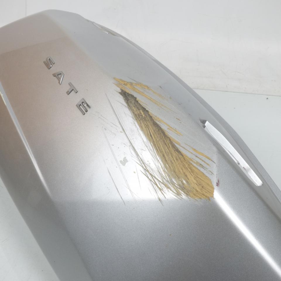 Coque arrière droite origine pour scooter Peugeot 125 Satelis 1176698900 Occasion