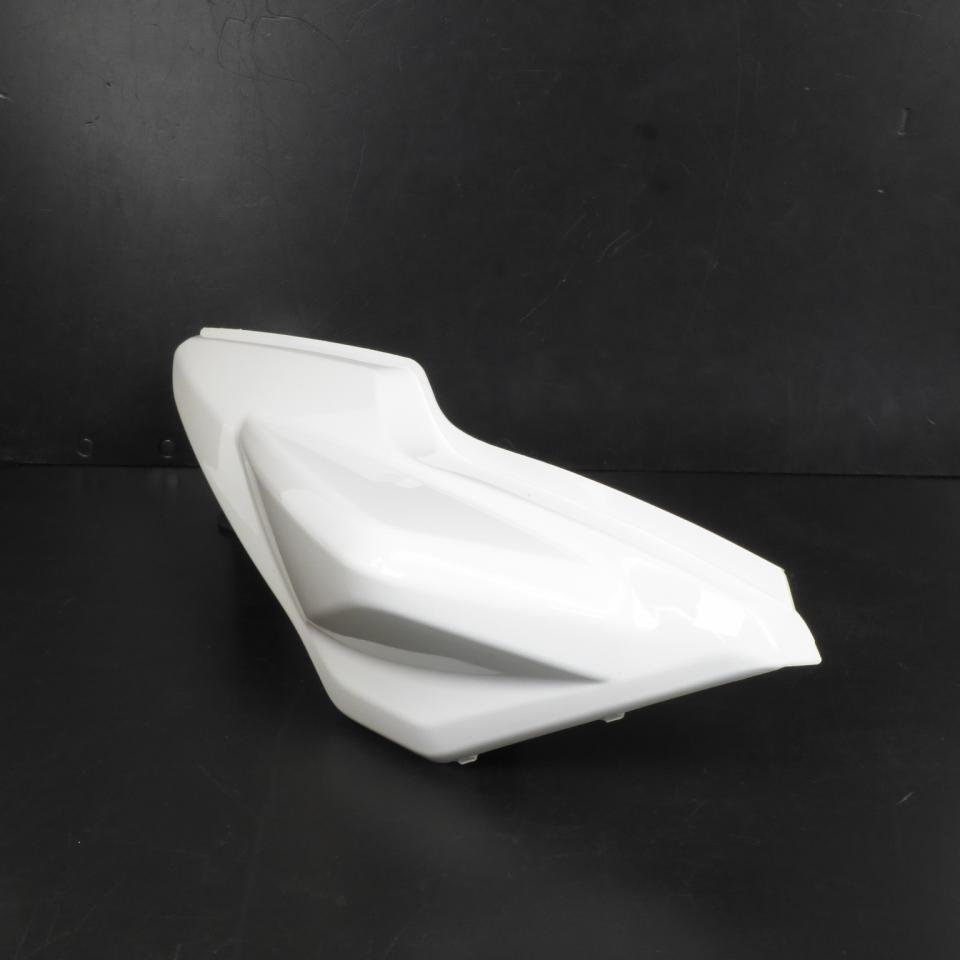Carénage oque arrière droite pour scooter MBK 50 Nitro 2013-2020 blanc brillant
