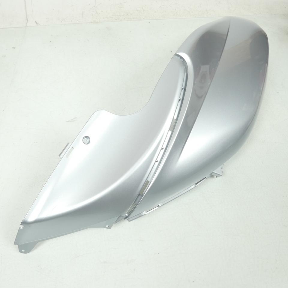 Coque arrière droite origine pour scooter Derbi 150 Boulevard 2010 62198700F2