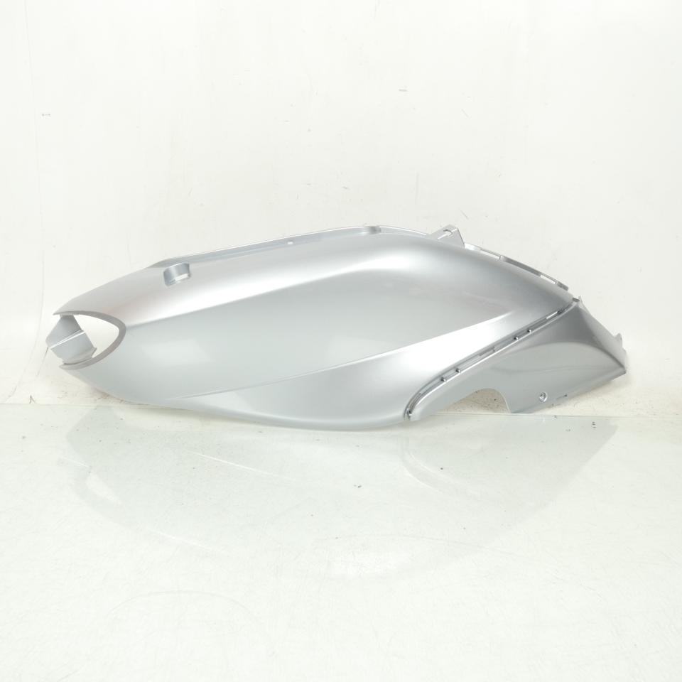 Coque arrière droite origine pour scooter Piaggio 50 Fly 2004 à 2011 62198700F2