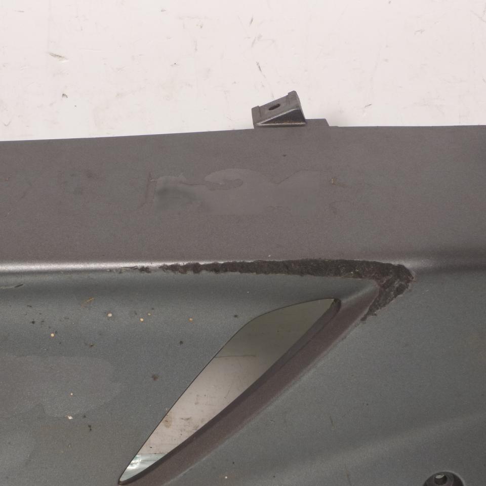 Coque arrière droite origine pour Scooter Aprilia 50 SR Motard 2T 2012 à 2014 657467 Occasion