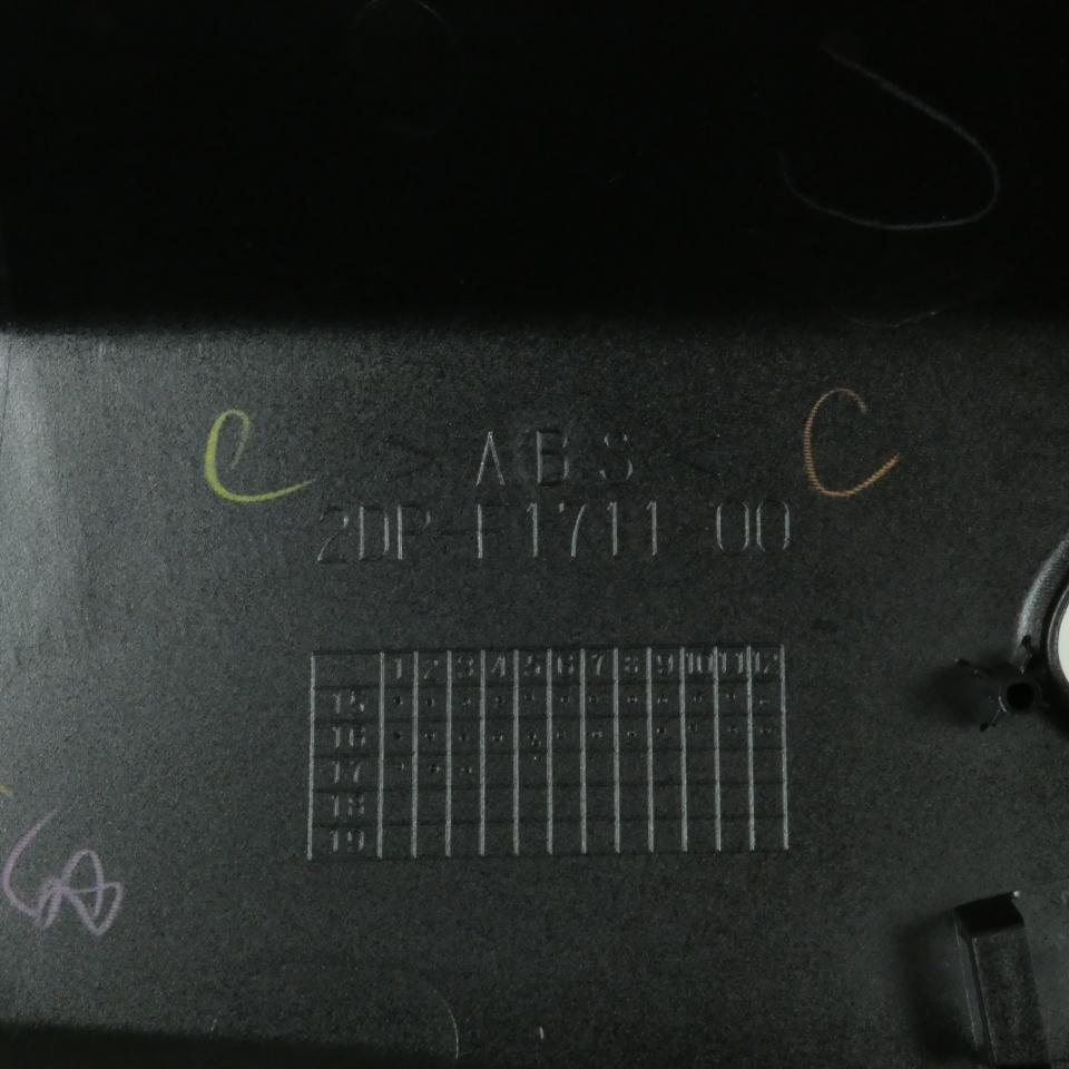 Coque ARD pour scooter Yamaha 125 N-MAX 2015 2DP-F1711-00-P0 Noir brillant Neuf