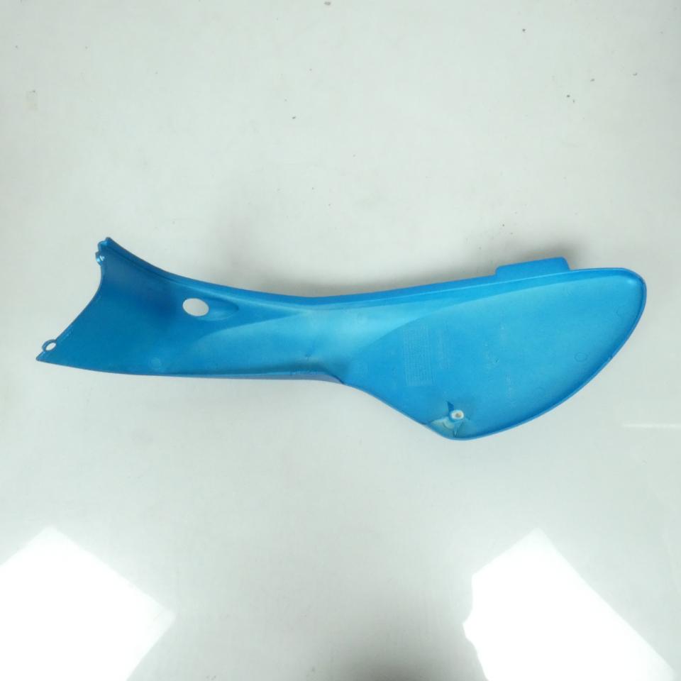 Coque arrière droite pour scooter Peugeot 50 TKR 2000 à 2003 738623E9 Bleu
