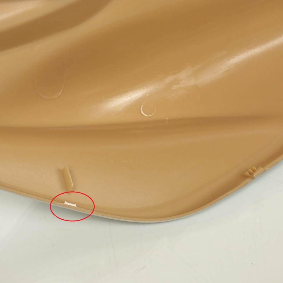 Coque arrière droite One pour Scooter MBK 50 Nitro gris argenté Occasion