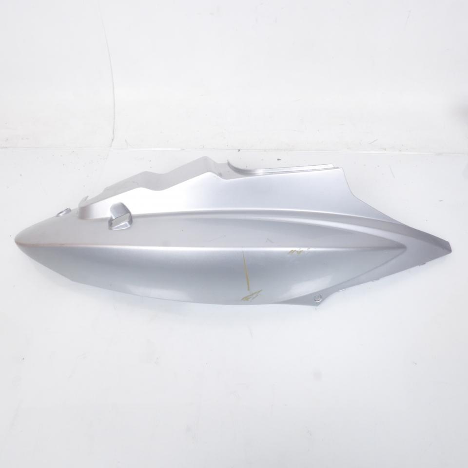 photo piece : Coque arrière droite->Kymco Agility