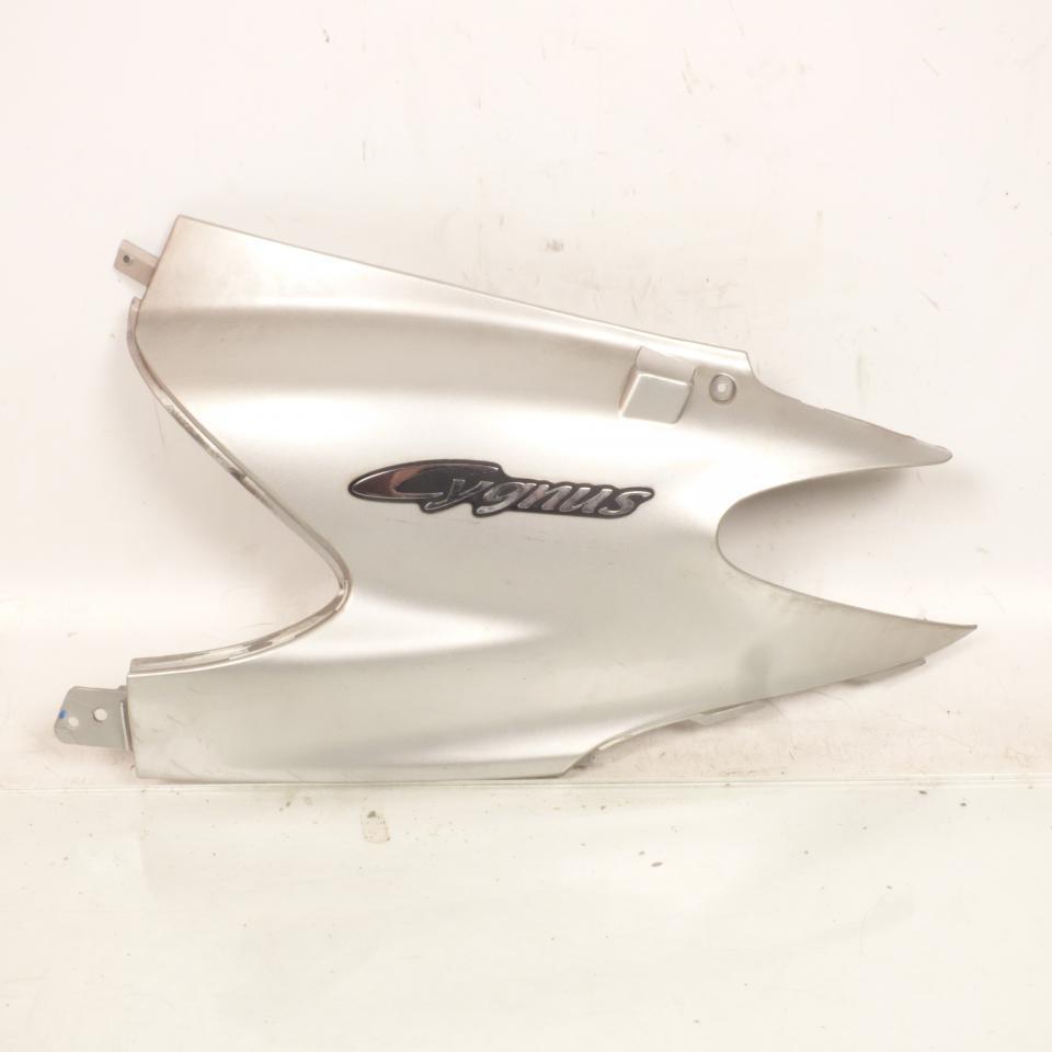 Coque arrière gauche origine pour scooter Yamaha 125 Xc F Cygnus 2000 à 2004 Occasion