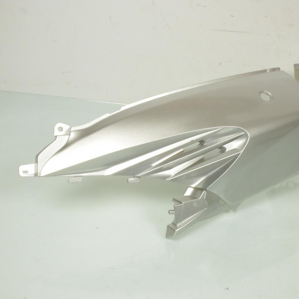 Coque arrière gauche pour scooter Yiying 125 YY125T-7 TI07-070100006 gris