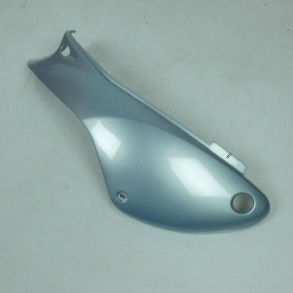 Coque arrière gauche pour scooter Peugeot 50 TKR 2000 à 2003 738625B6 Bleu