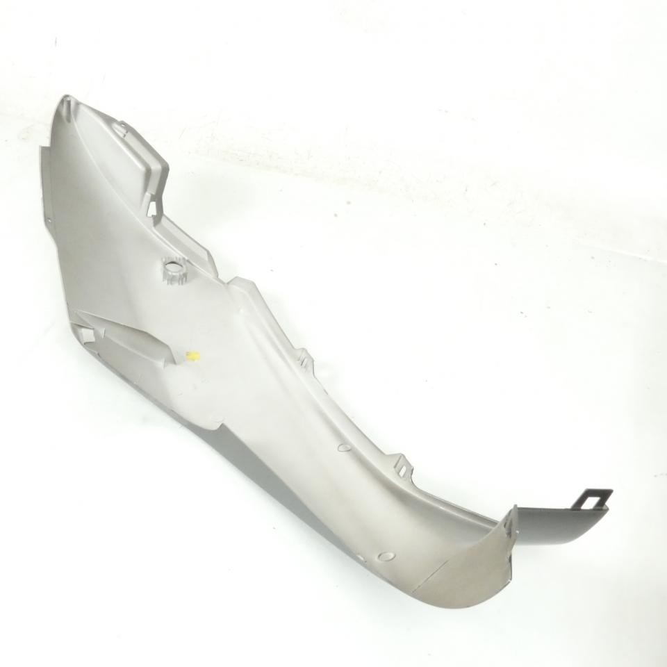 Coque arrière gauche gris Quartz pour scooter Peugeot 50 Elyseo 738071J1 Neuf