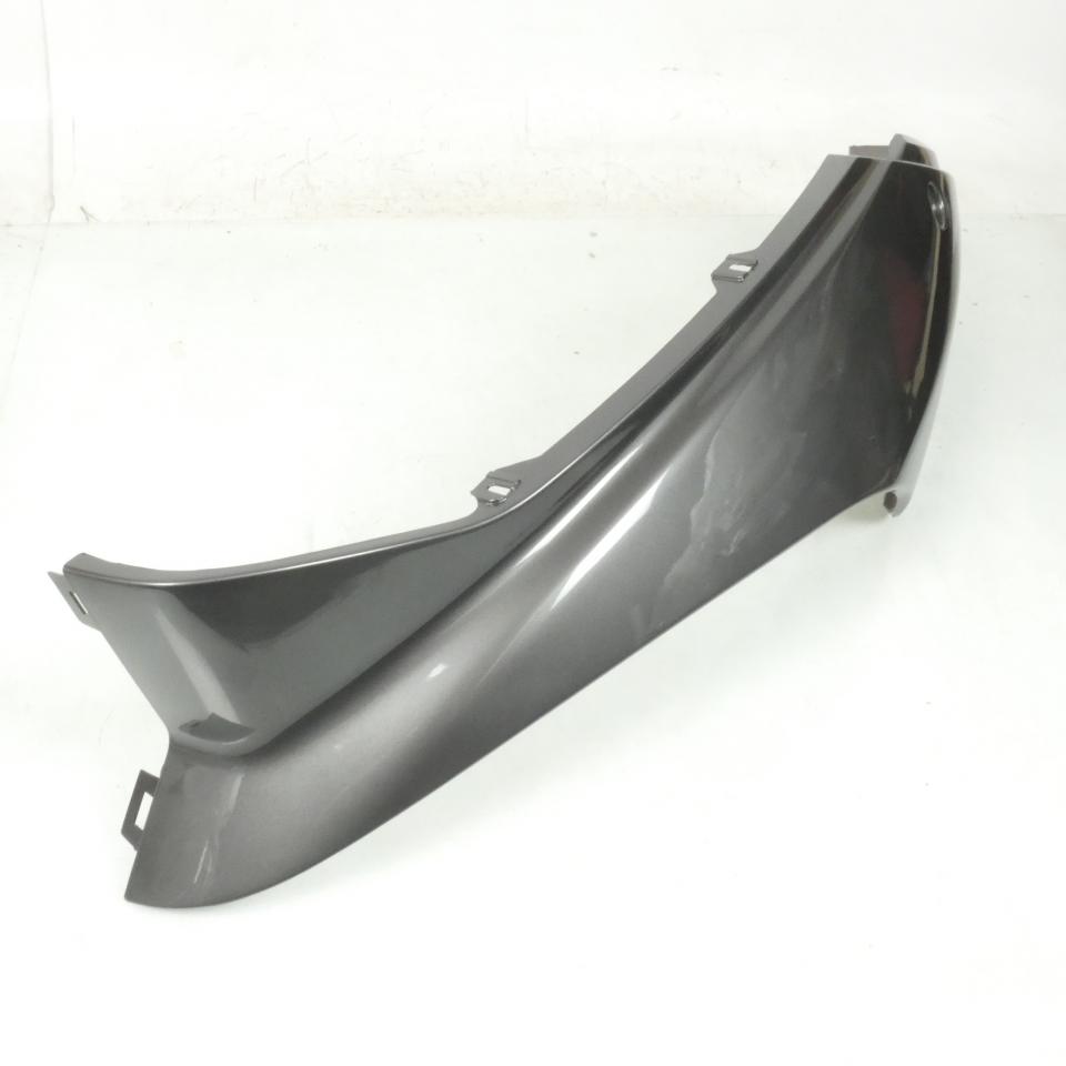 Coque arrière gauche gris Quartz pour scooter Peugeot 50 Elyseo 738071J1 Neuf