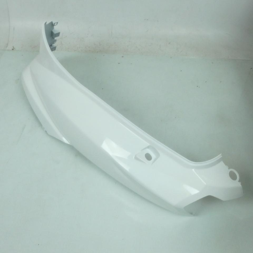 Coque arrière gauche pour scooter Peugeot 50 Tweet 802005K7 83600-Z6A Blanc Neuf