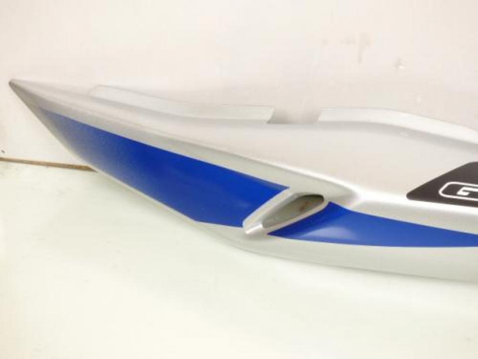 Coque arrière gauche origine pour Moto Suzuki 500 GS 2000 à 2003 47211-01DA Neuf