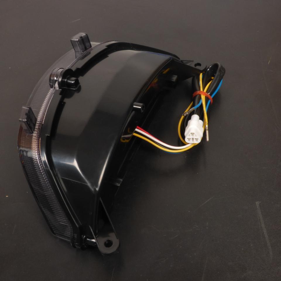 Feu arrière Mad pour Moto Yamaha V-Max 2009 Neuf