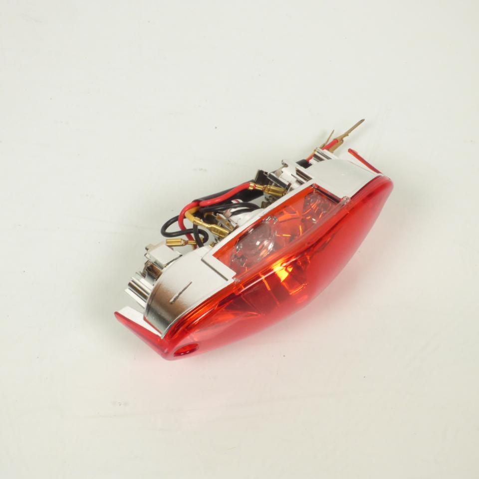 Feu arrière rouge  Teknix pour scooter Peugeot 50 Ludix blaster 2005 à 2014 Neuf