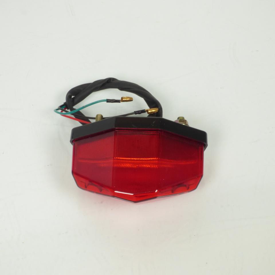 Feu arrière 12V a LED cabochon rouge P2R pour moto Rieju 50 MRT Neuf