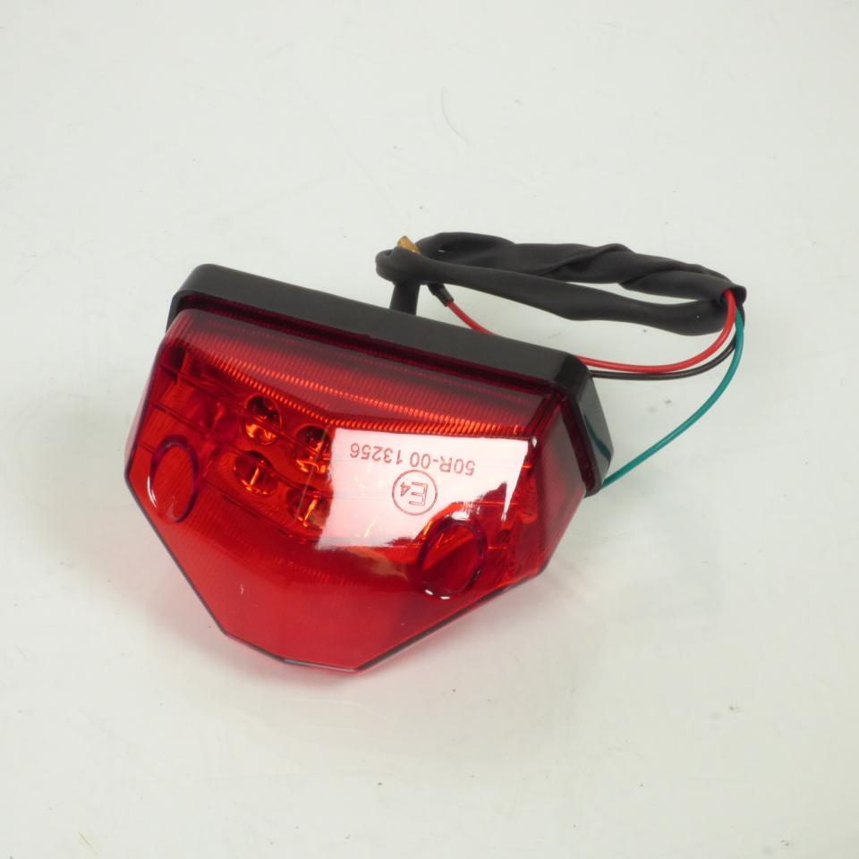 Feu arrière 12V a LED cabochon rouge P2R pour moto Rieju 50 MRT Neuf