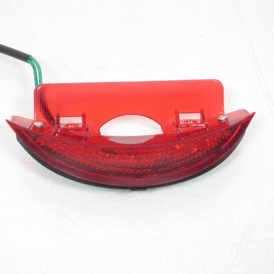 Feu arrière origine pour scooter Roadsign 50 Wallaby TB00-120600000 Neuf