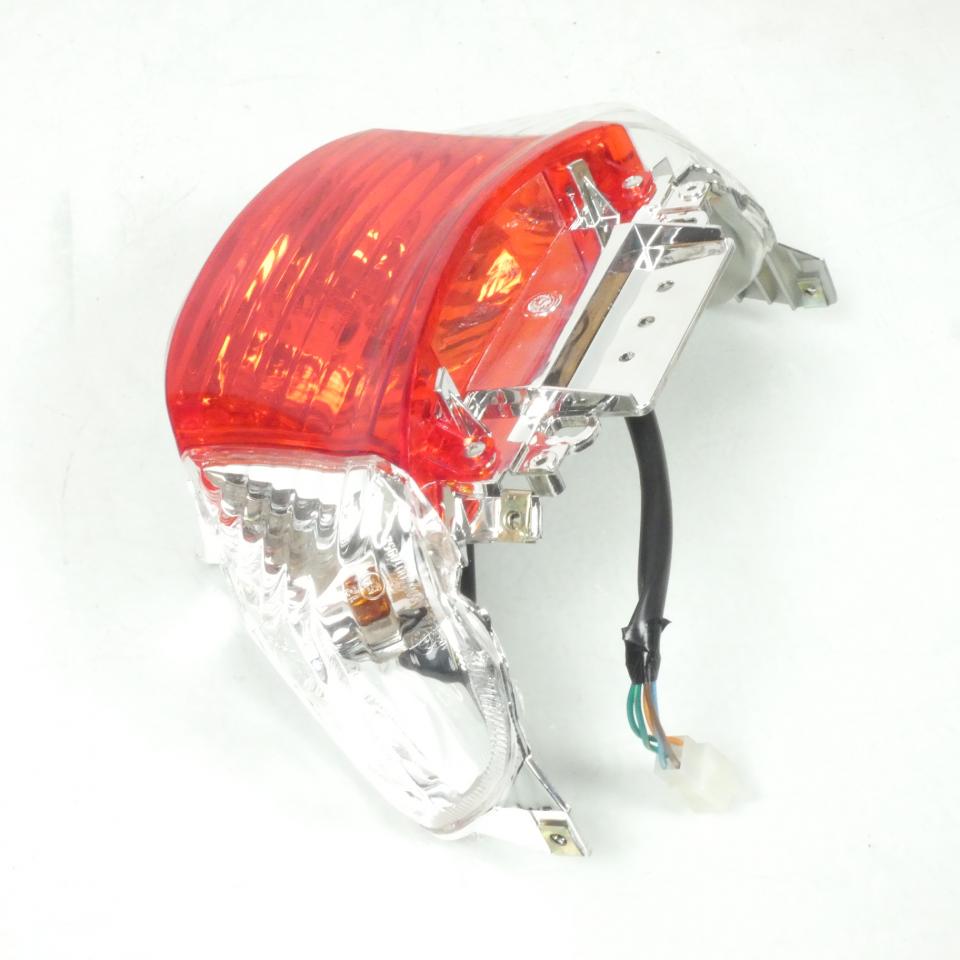 Feu arrière Générique pour scooter TNT 50 ROMA 4T 1 connecteur Chen Liang Neuf