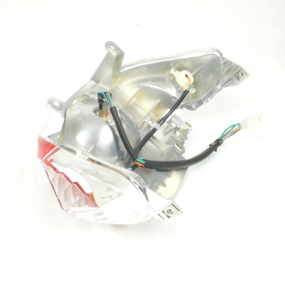 Feu arrière Générique pour scooter TNT 50 ROMA 4T 1 connecteur Chen Liang Neuf