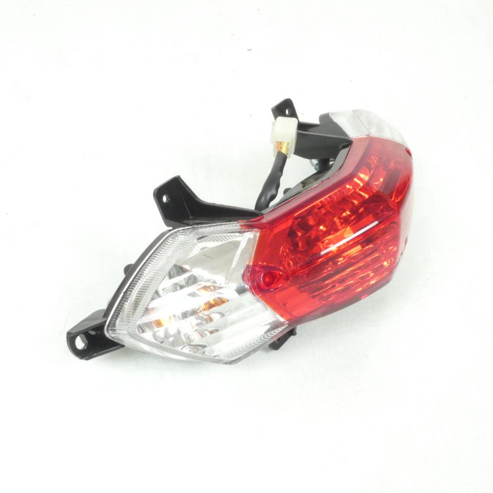 Feu arrière pour scooter Peugeot 50 Kisbee 2T 2017 802069 Neuf en destockage