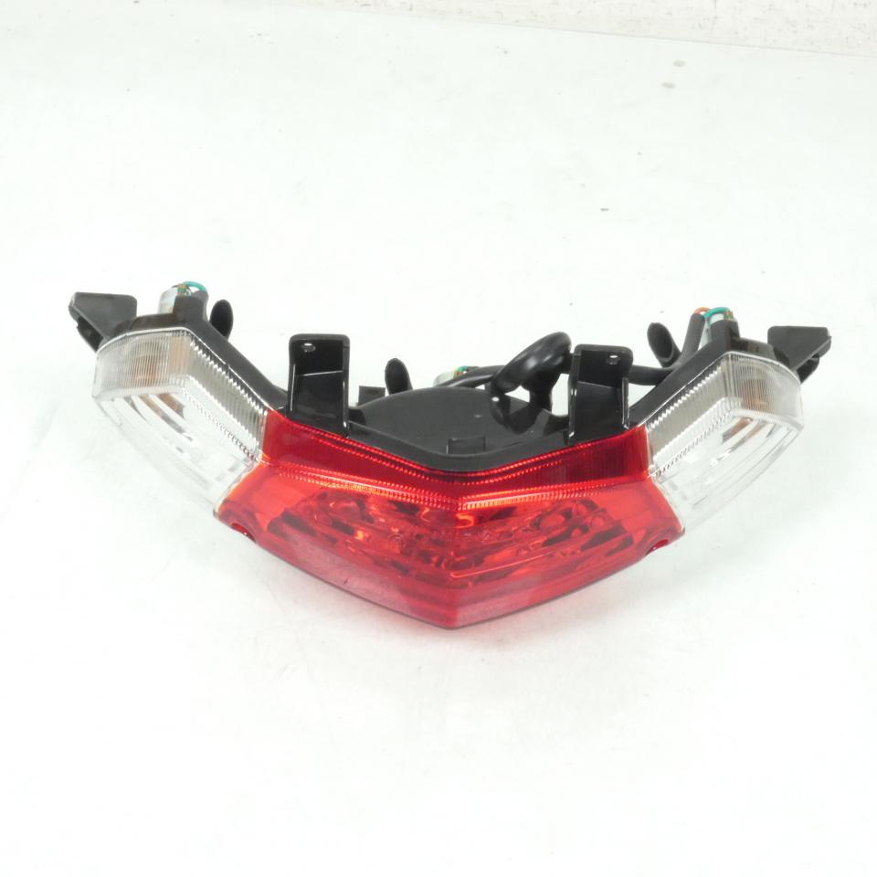 Feu arrière pour scooter Peugeot 50 Kisbee 2T 2017 802069 Neuf en destockage