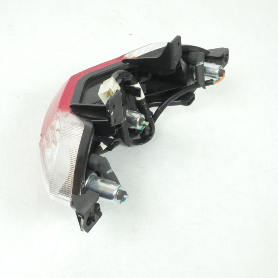 Feu arrière pour scooter Peugeot 50 Kisbee 2T 2017 802069 Neuf en destockage