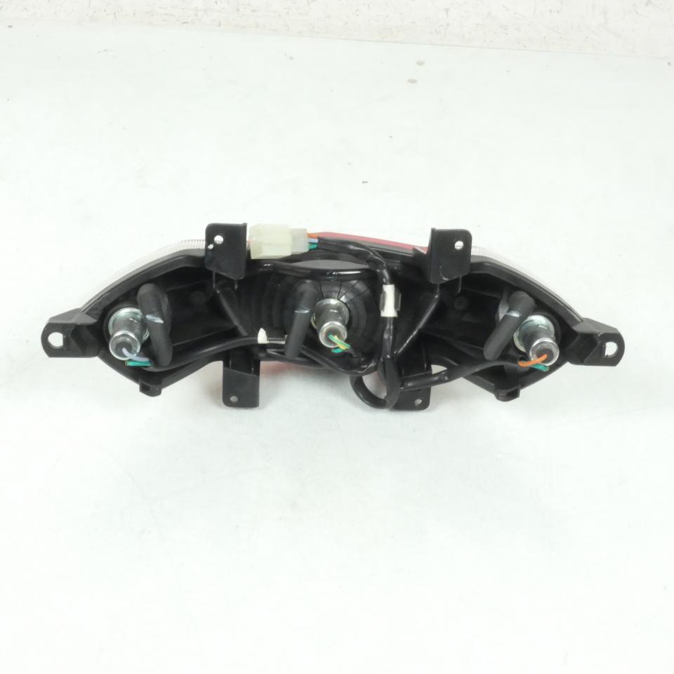 Feu arrière pour scooter Peugeot 50 Kisbee 2T 2017 802069 Neuf en destockage