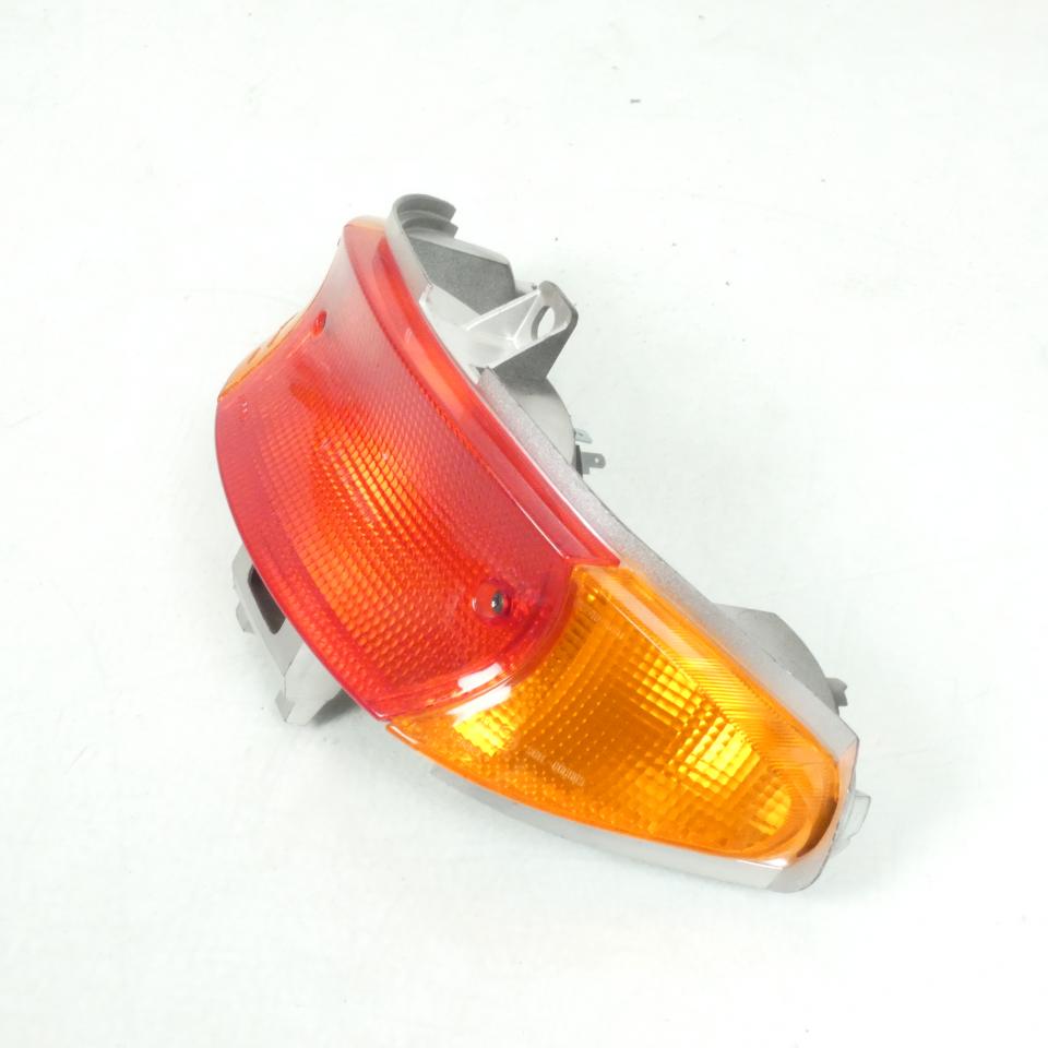 Feu arrière origine pour Scooter Peugeot 50 Buxy Avant 2020 736723 Neuf en destockage