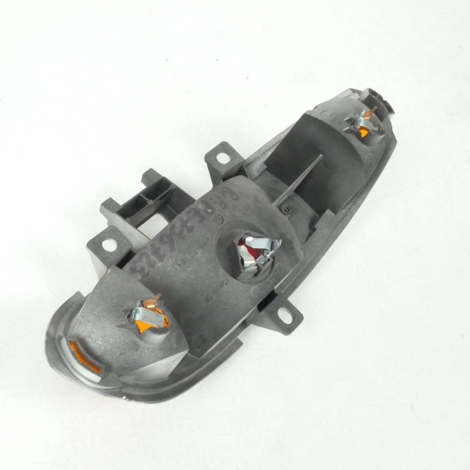 Feu arrière origine pour Scooter Peugeot 50 Buxy Avant 2020 736723 Neuf en destockage