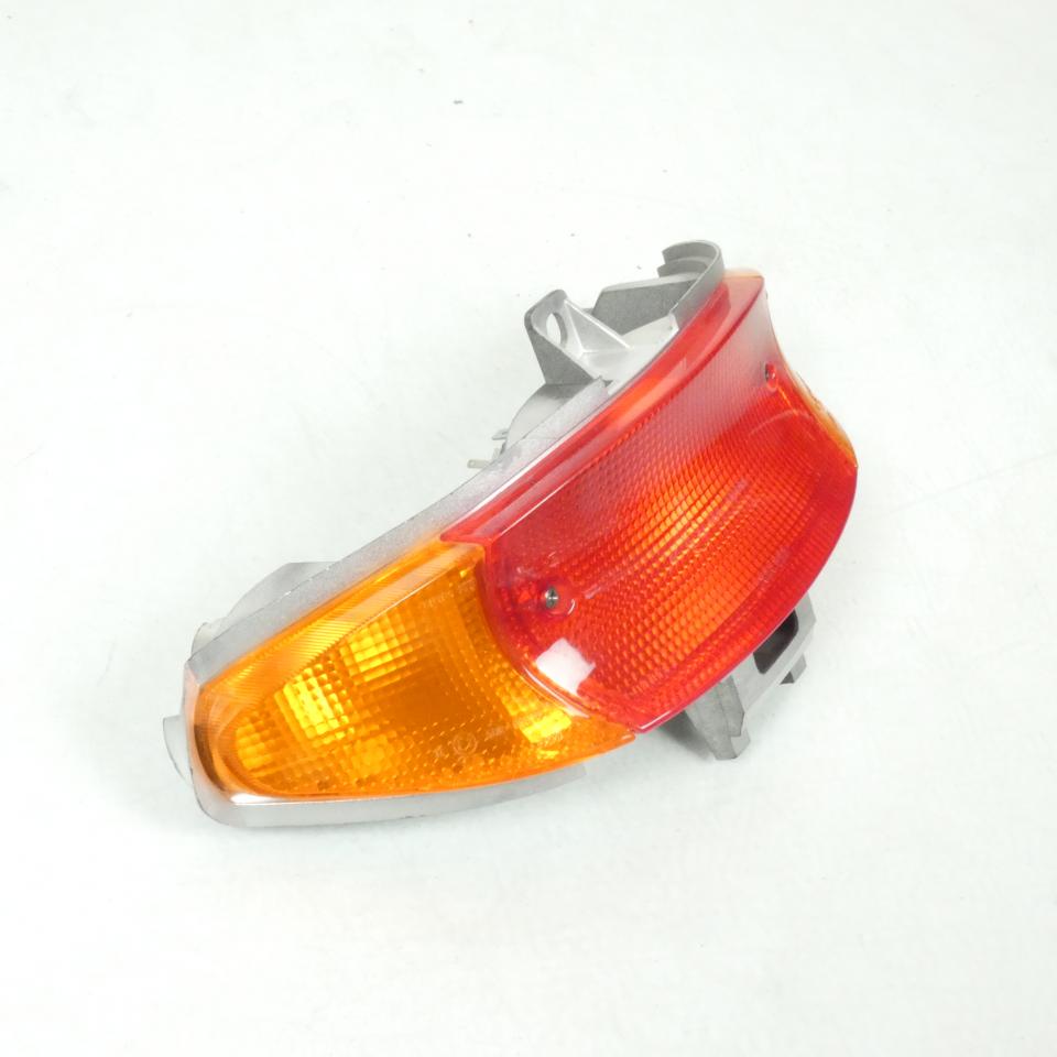 Feu arrière origine pour Scooter Peugeot 50 Buxy Avant 2020 736723 Neuf en destockage