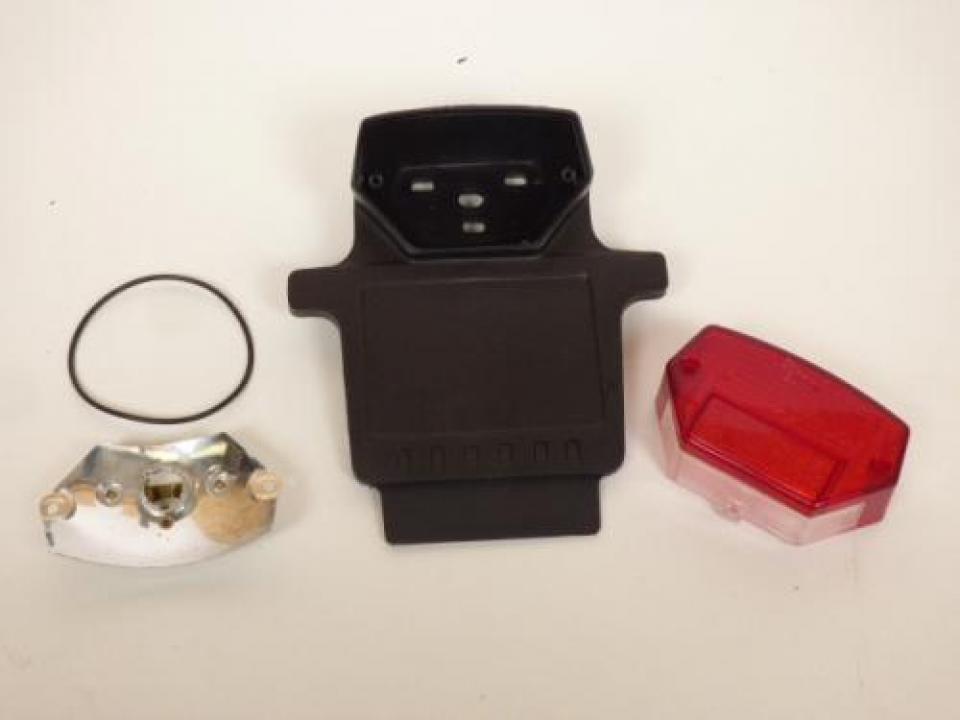 Feu arrière origine pour Moto Aprilia 240 TX AP8101357 Neuf