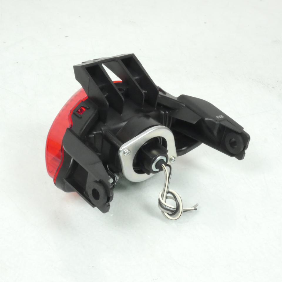 Feu arrière pour moto Suzuki 650 Gladius 2009 à 2011 35710-44H00-00 Occasion