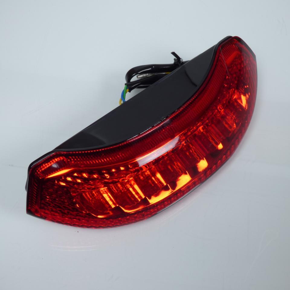 Feu arrière One pour scooter Piaggio 50 NRG Après 2005 8 LED 12V rouge Neuf