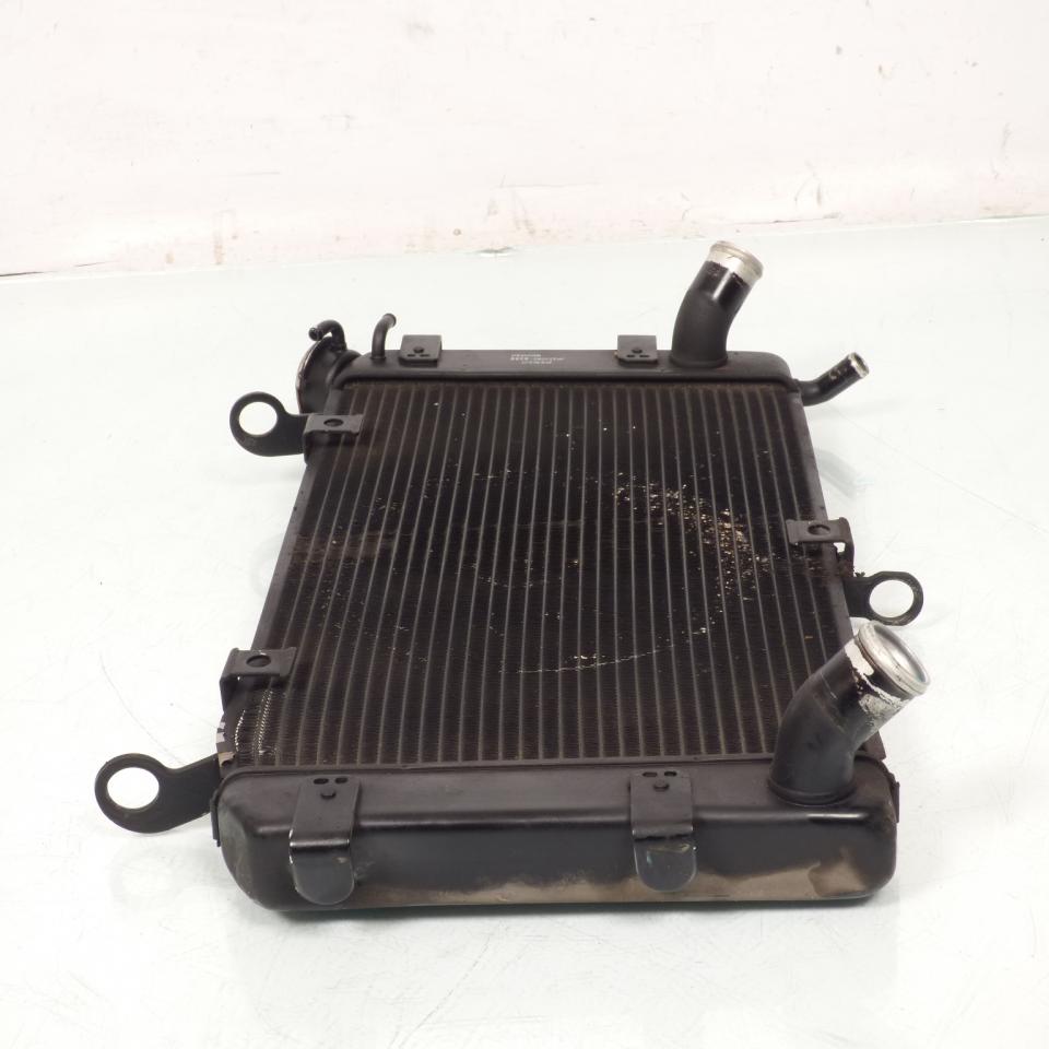 Radiateur origine pour moto Suzuki 750 GSX-S 2017 à 2020 17710-13K00-000