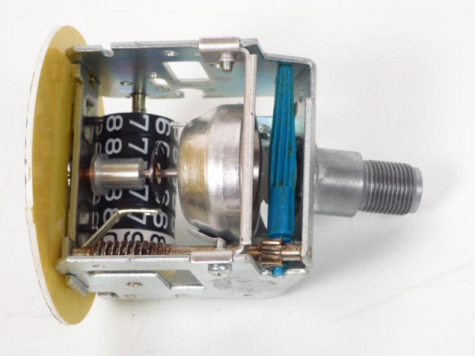 Compteur origine pour Moto Yamaha 125 RDLC 10W-83510-F0 Neuf en destockage