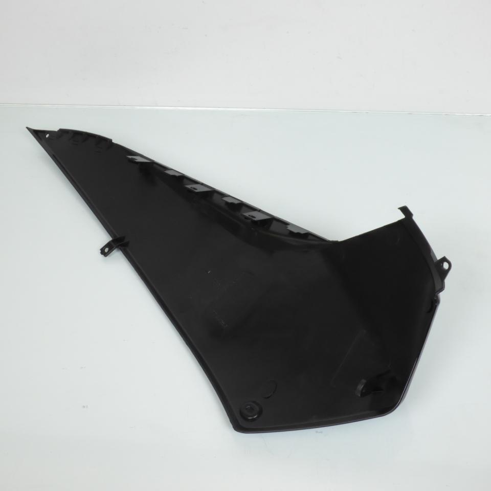 Sabot bas de caisse gauche pour scooter Yamaha 500 Tmax 2008 à 2012 noir brillant