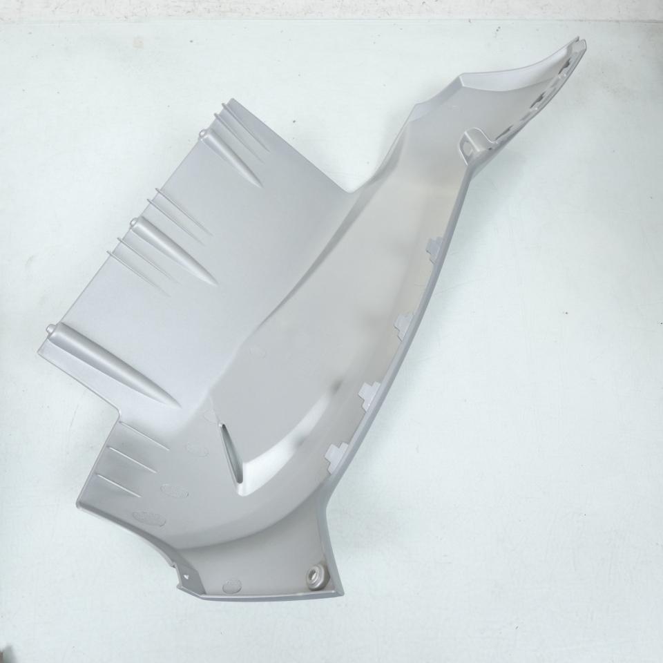 Sabot bas de caisse gauche pour scooter Peugeot 125 Citystar 778151H3 Gris Neuf