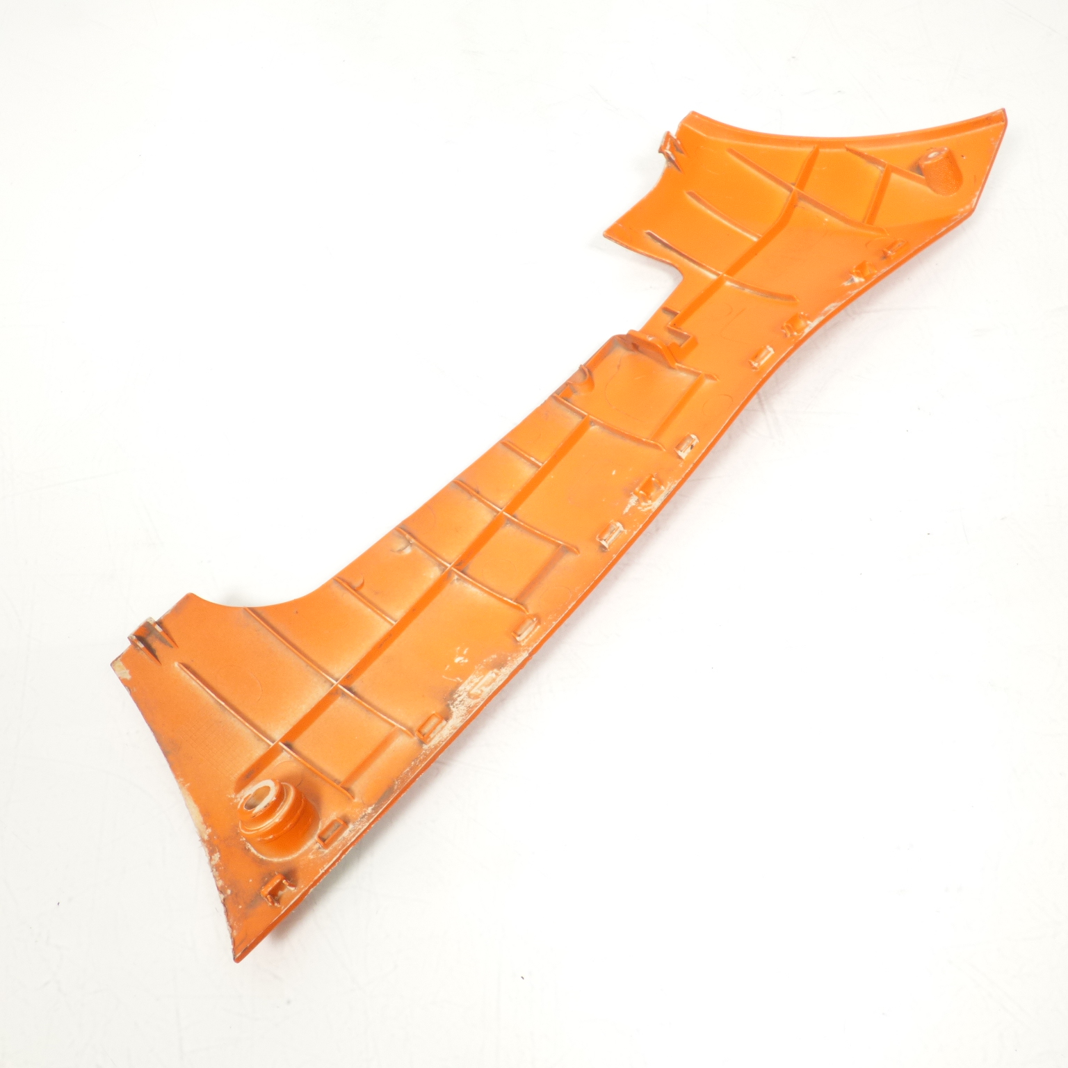 Sabot gauche origine pour scooter Peugeot 50 STREETZONE 2T 2014-2020 2000634600