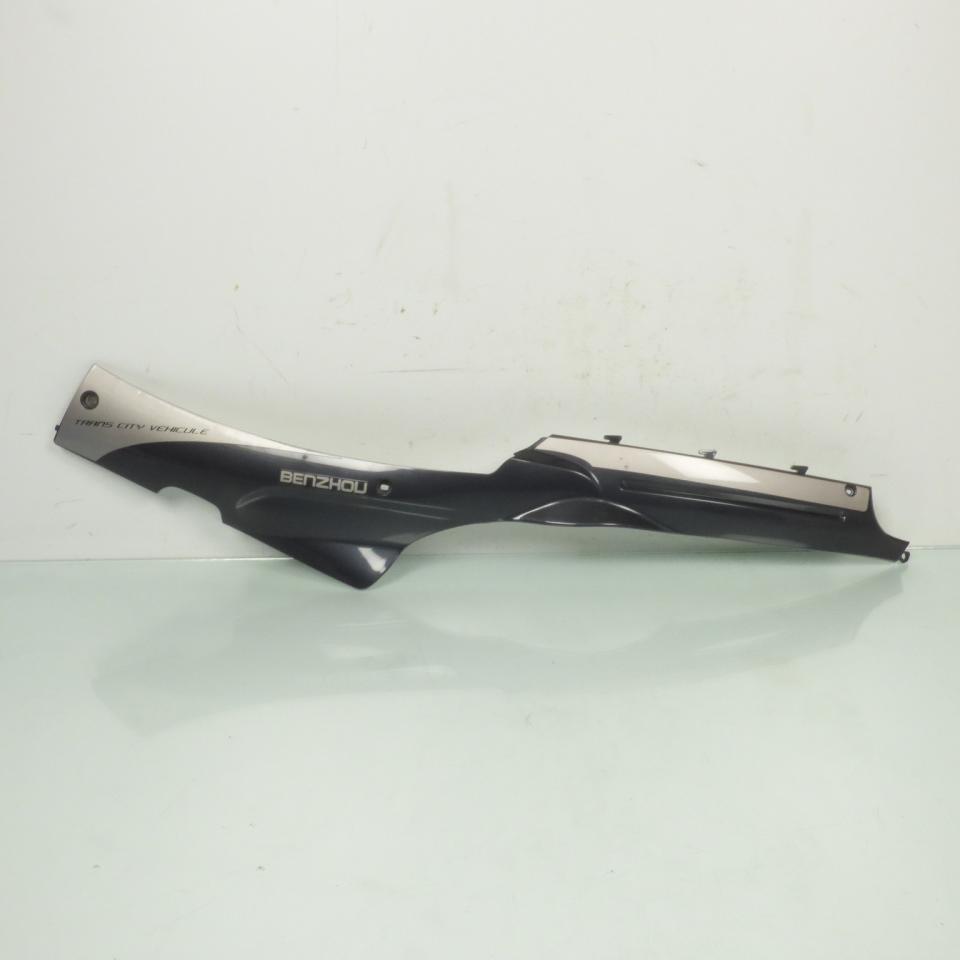 Sabot bas de caisse gauche origine pour Scooter Taotao 50 Beat Box Evo 2 TB00-070301004 / gris Neuf
