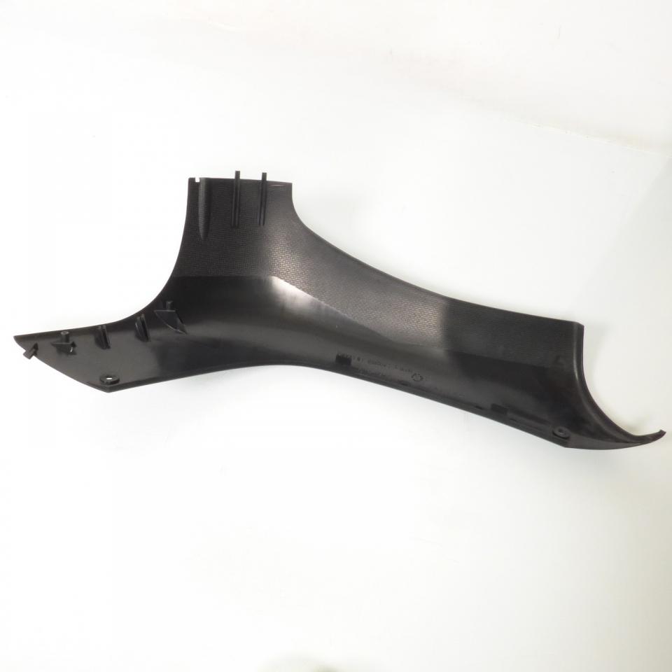 Sabot bas de caisse gauche origine pour Scooter Peugeot 50 Buxy 1173521970 / 730640NK Neuf