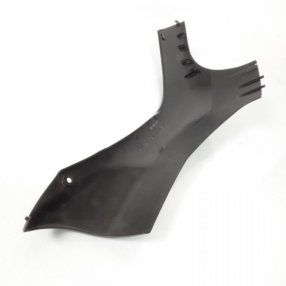 Sabot bas de caisse gauche origine pour Scooter Peugeot 50 Buxy 1173521970 / 730640NK Neuf