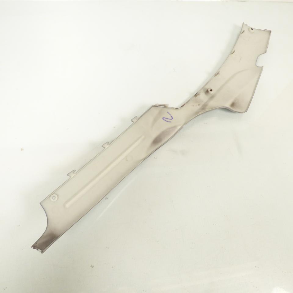 Sabot bas de caisse gauche origine pour Scooter Benzhou 50 QT TB00-070301004 gris BZ-GY50-17 Neuf