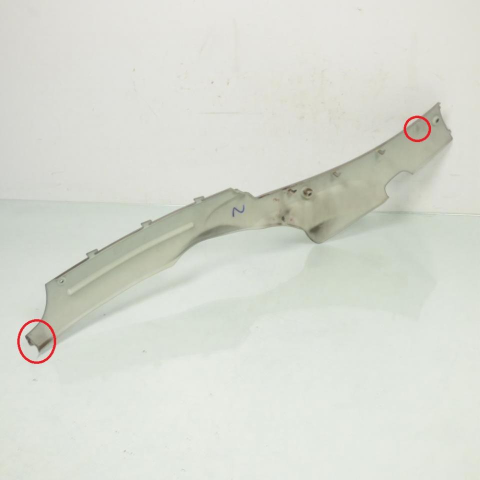 Sabot bas de caisse gauche origine pour scooter Benzhou 50 QT Occasion