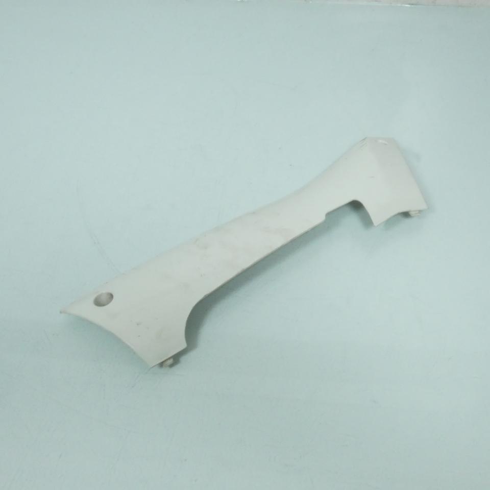 Sabot bas de caisse gauche pour Peugeot STREETZONE 2T