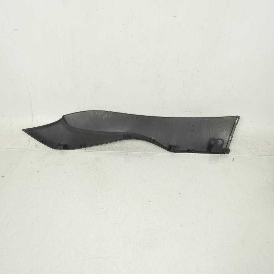 Sabot bas caisse droit origine pour scooter Piaggio 350 X10 2012-2015 67345260M8