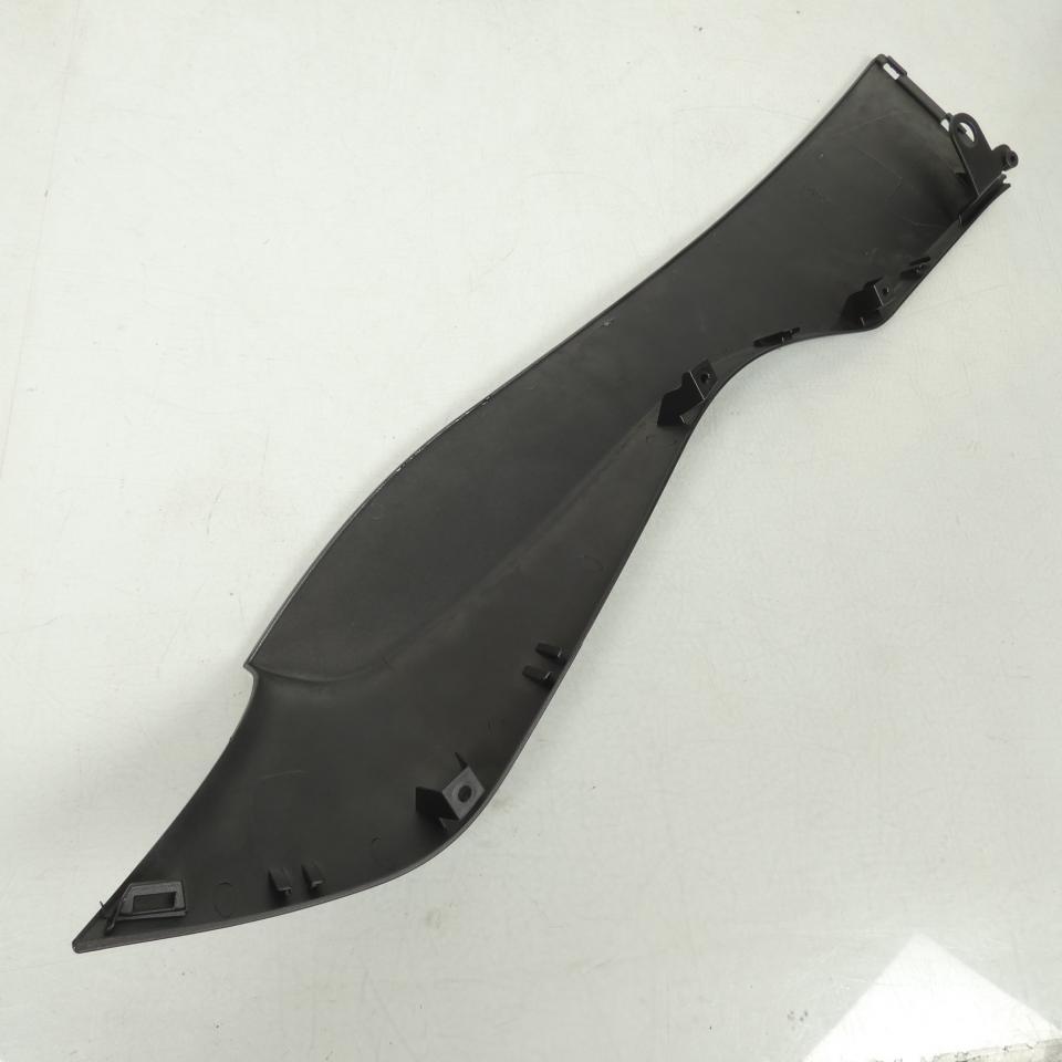 Sabot bas caisse droit origine pour scooter Piaggio 350 X10 2012-2015 67345260M8