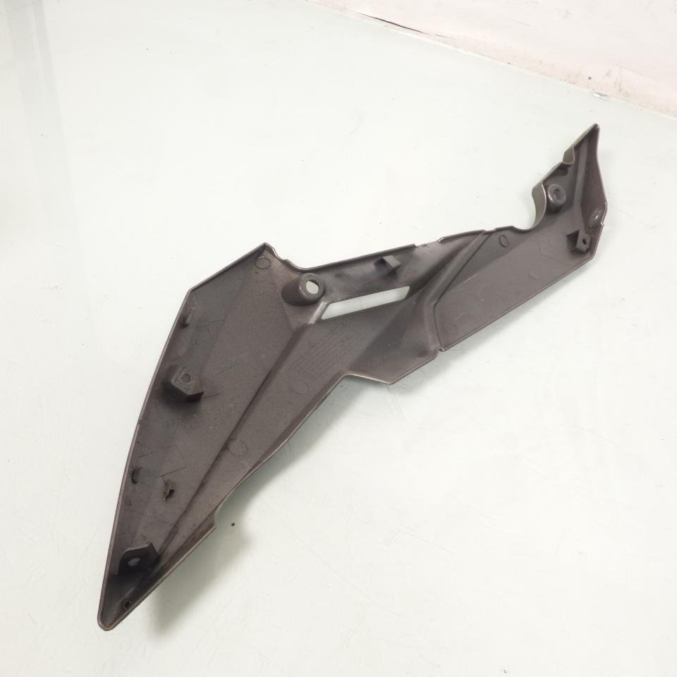Sabot bas de caisse droit origine pour moto Suzuki 750 GSX-S 2017 à 2020 94471-13K0 Occasion