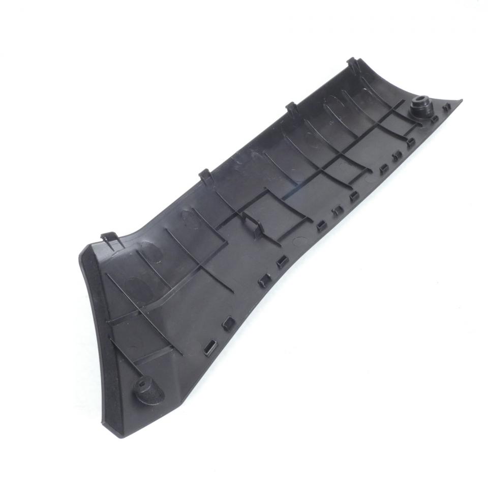 Sabot bas caisse droit pour scooter Peugeot 50 Kisbee 2T 2013-2020 786417H6 Noir