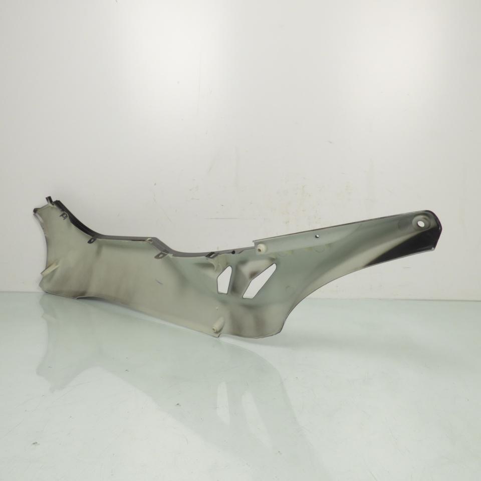 Sabot bas de caisse droit origine pour scooter Benzhou 125 Highway TI12-070100005 noir Neuf
