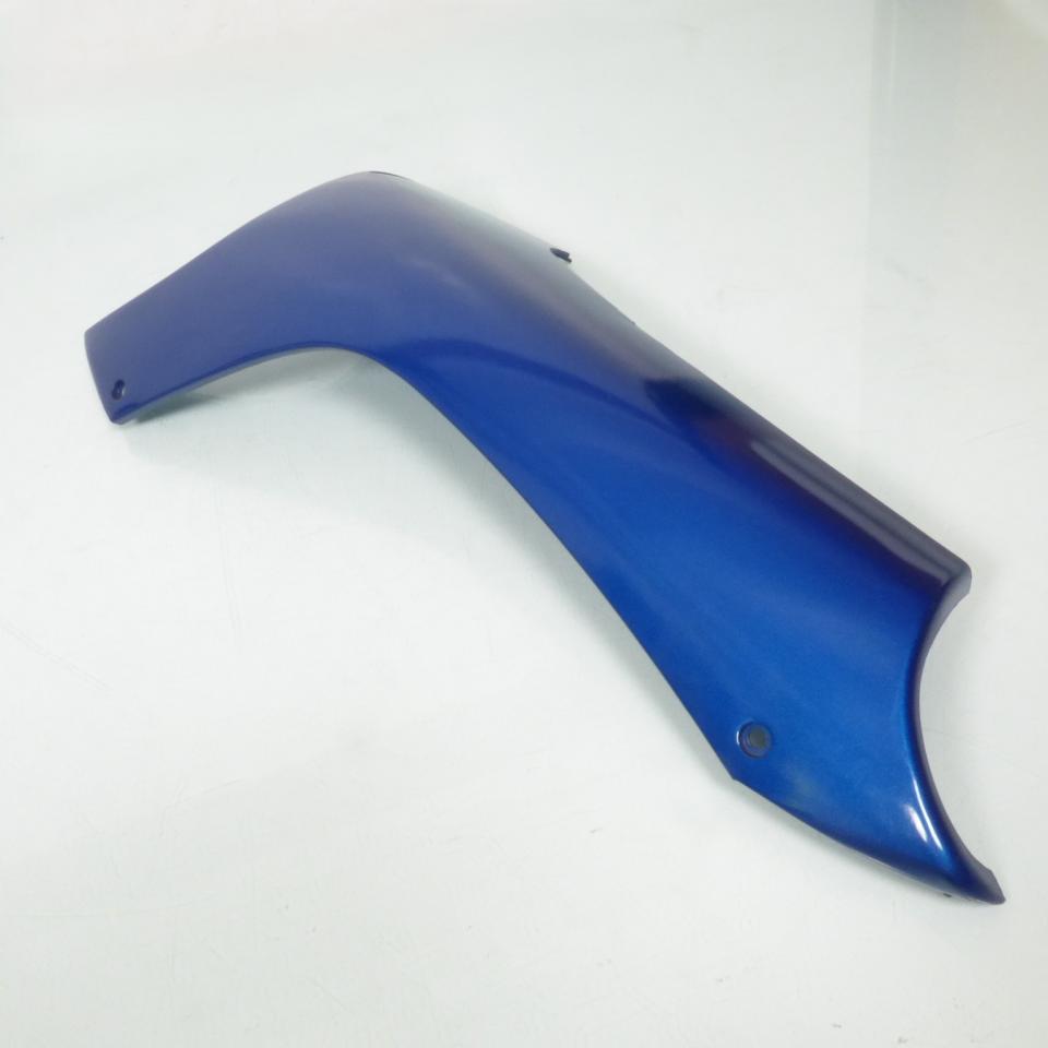 Sabot bas de caisse droit origine pour scooter Peugeot 50 Buxy 729210MB Bleu